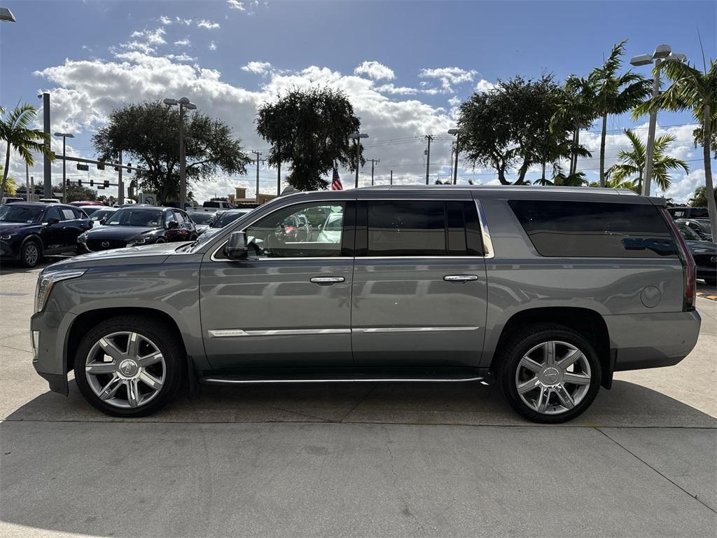 used 2020 Cadillac Escalade ESV car, priced at $26,988