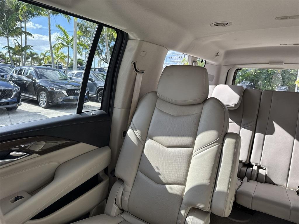 used 2020 Cadillac Escalade ESV car, priced at $26,988