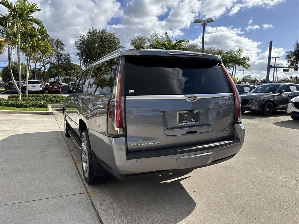 used 2020 Cadillac Escalade ESV car, priced at $26,988