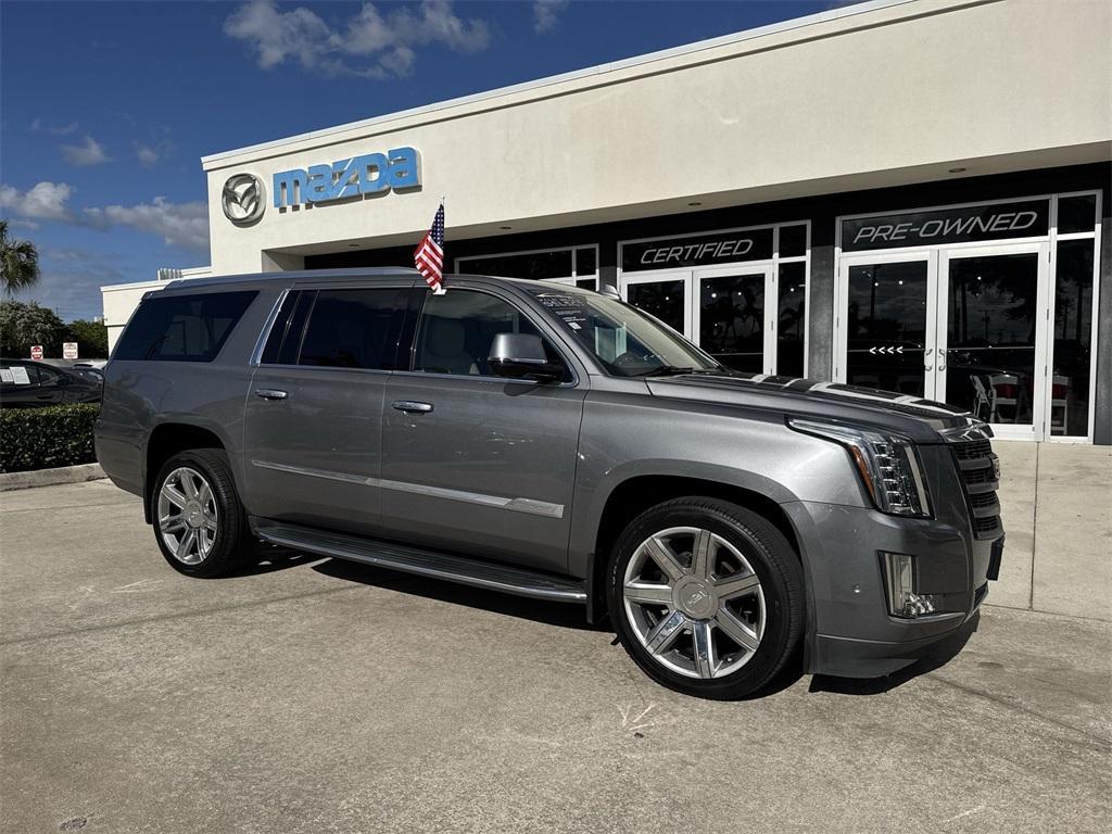 used 2020 Cadillac Escalade ESV car, priced at $26,988