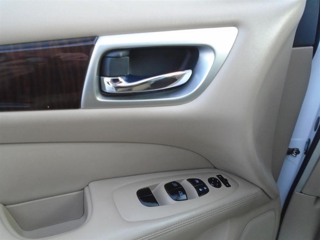 used 2013 Nissan Pathfinder car, priced at $8,995