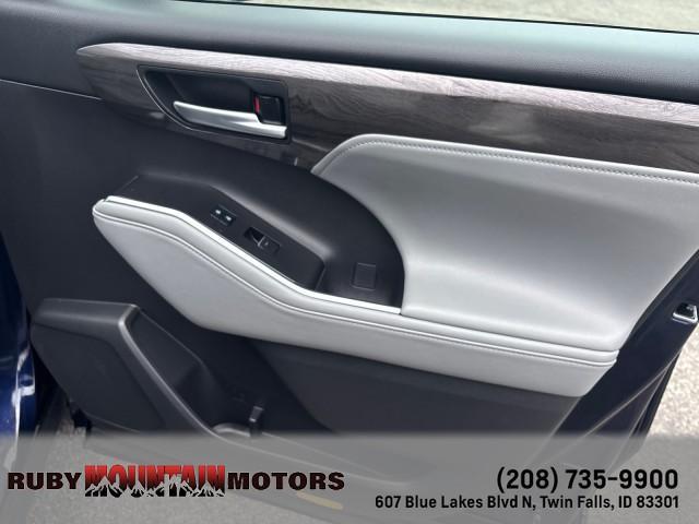 used 2023 Toyota Highlander car, priced at $37,199