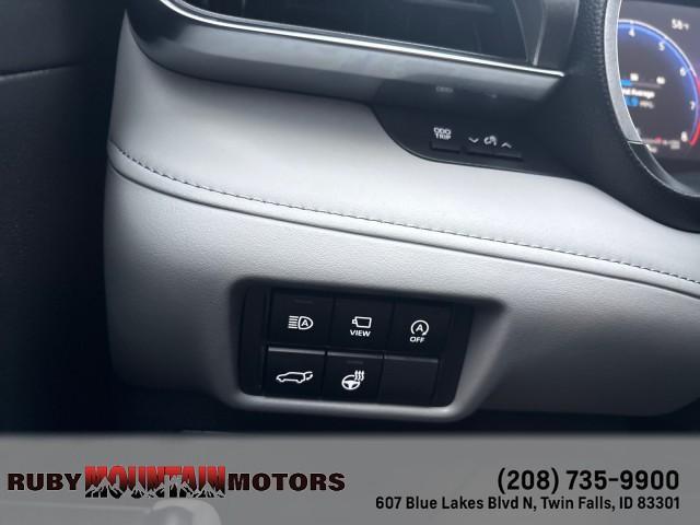 used 2023 Toyota Highlander car, priced at $37,199