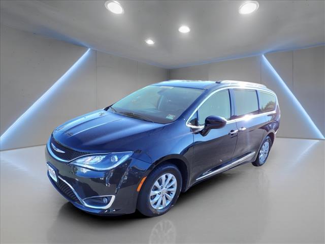 used 2017 Chrysler Pacifica car, priced at $13,995