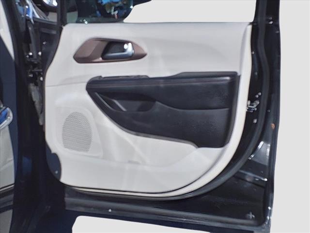 used 2017 Chrysler Pacifica car, priced at $13,995