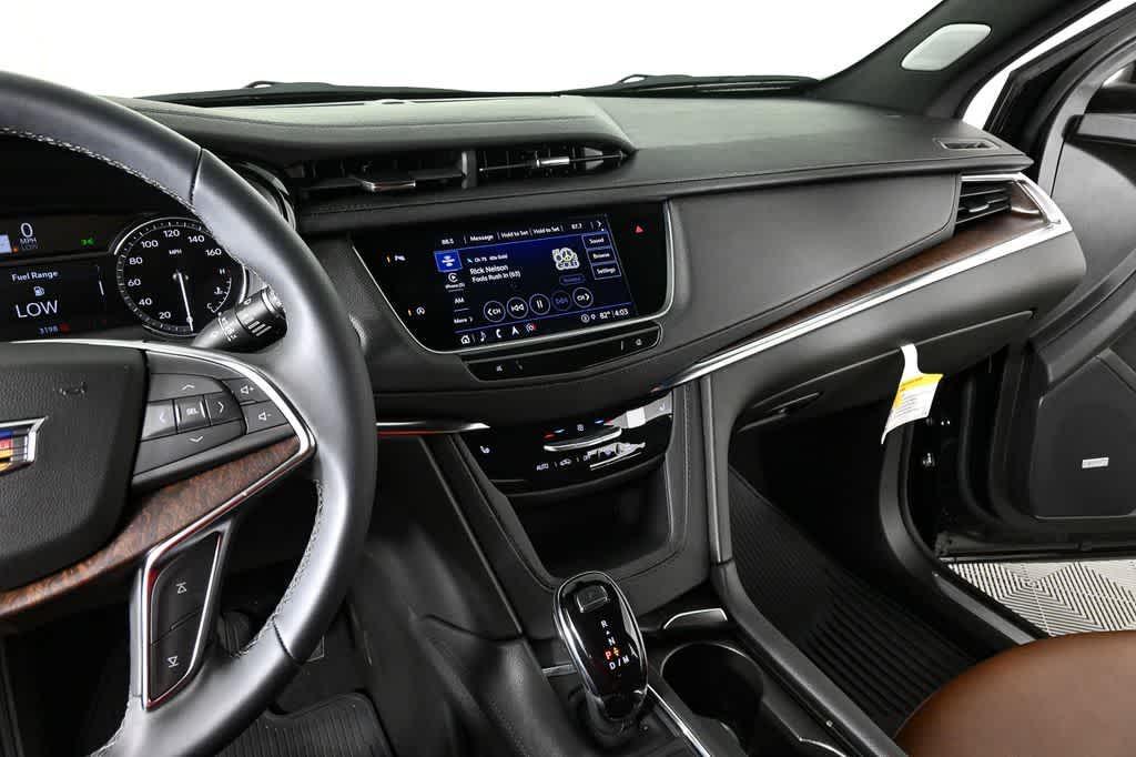 new 2025 Cadillac XT5 car, priced at $53,964