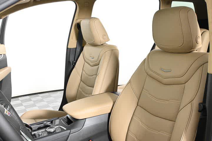 new 2025 Cadillac XT6 car, priced at $71,515