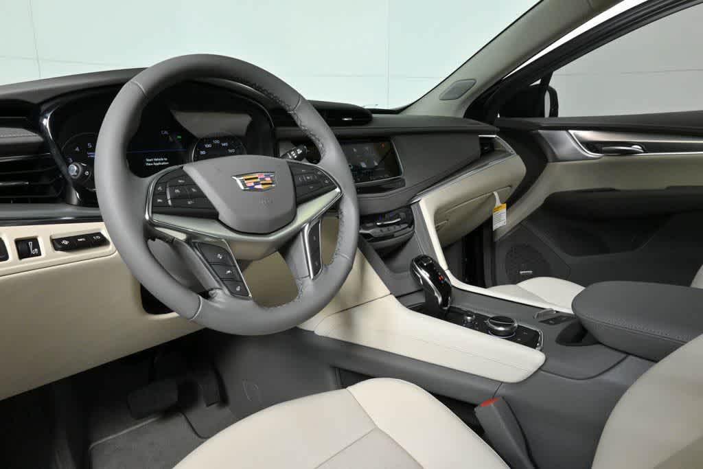 new 2024 Cadillac XT5 car, priced at $46,990