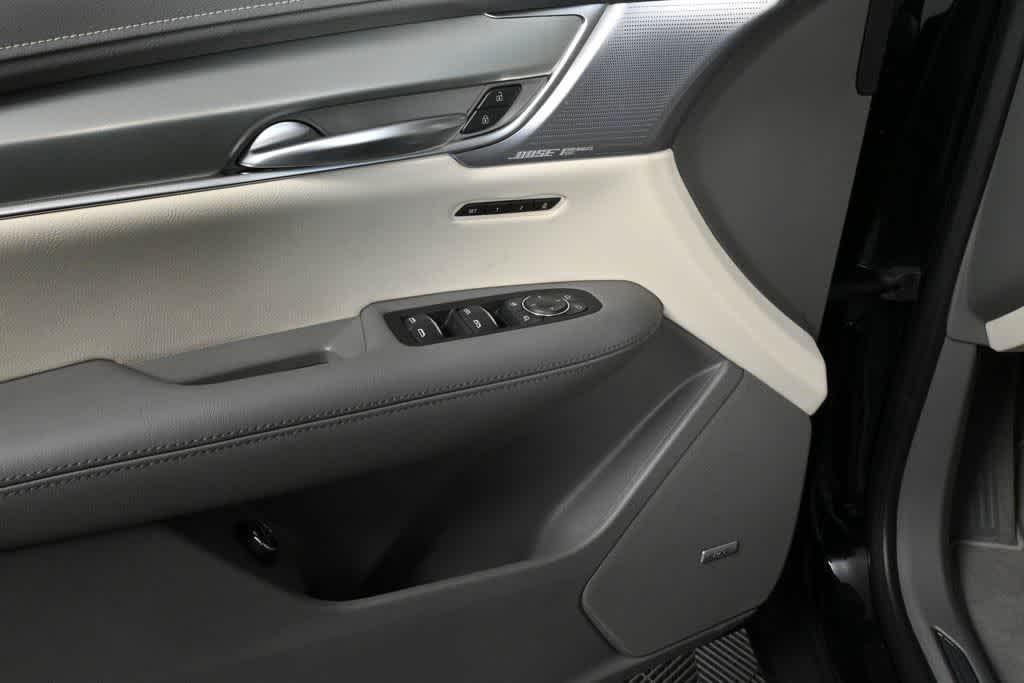 new 2024 Cadillac XT5 car, priced at $46,990