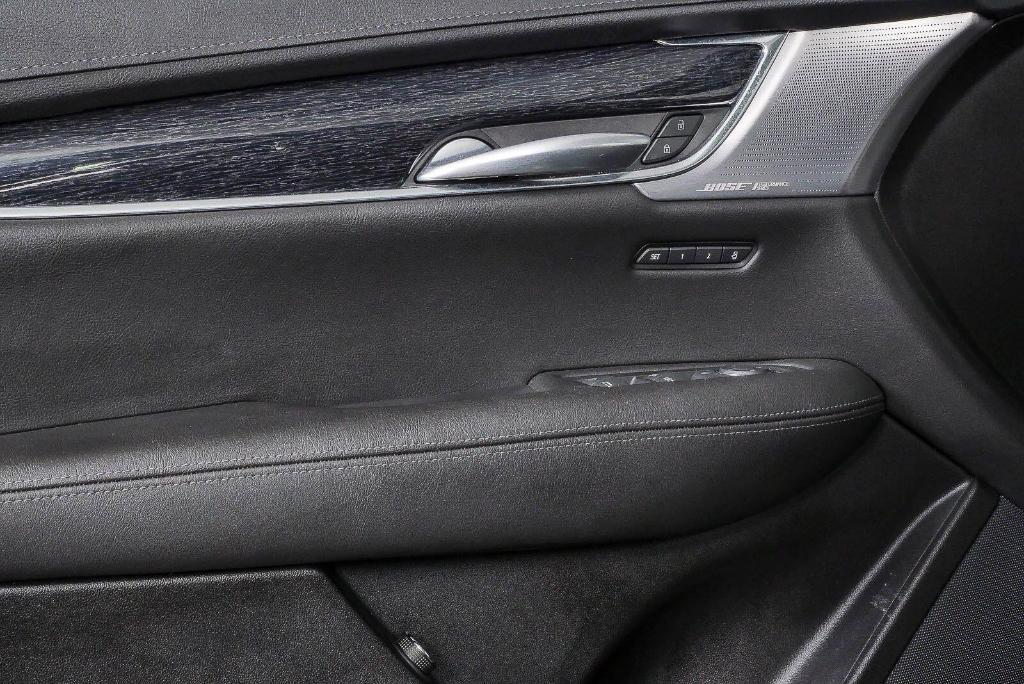 used 2023 Cadillac XT5 car