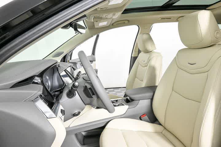 new 2025 Cadillac XT6 car, priced at $53,815