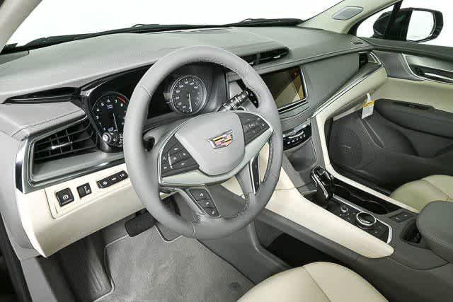 new 2025 Cadillac XT5 car, priced at $52,690