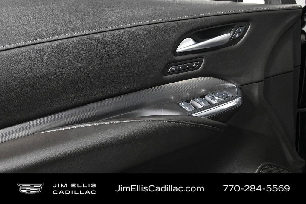 used 2025 Cadillac XT4 car, priced at $32,000
