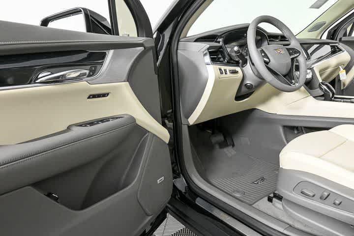 new 2025 Cadillac XT6 car, priced at $56,460
