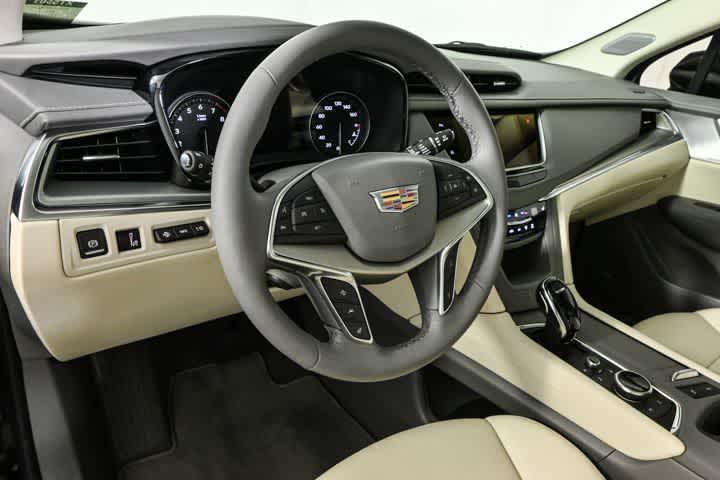 new 2025 Cadillac XT5 car, priced at $56,585