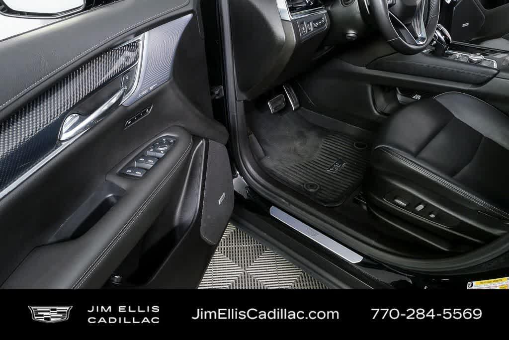 used 2024 Cadillac XT6 car, priced at $49,788