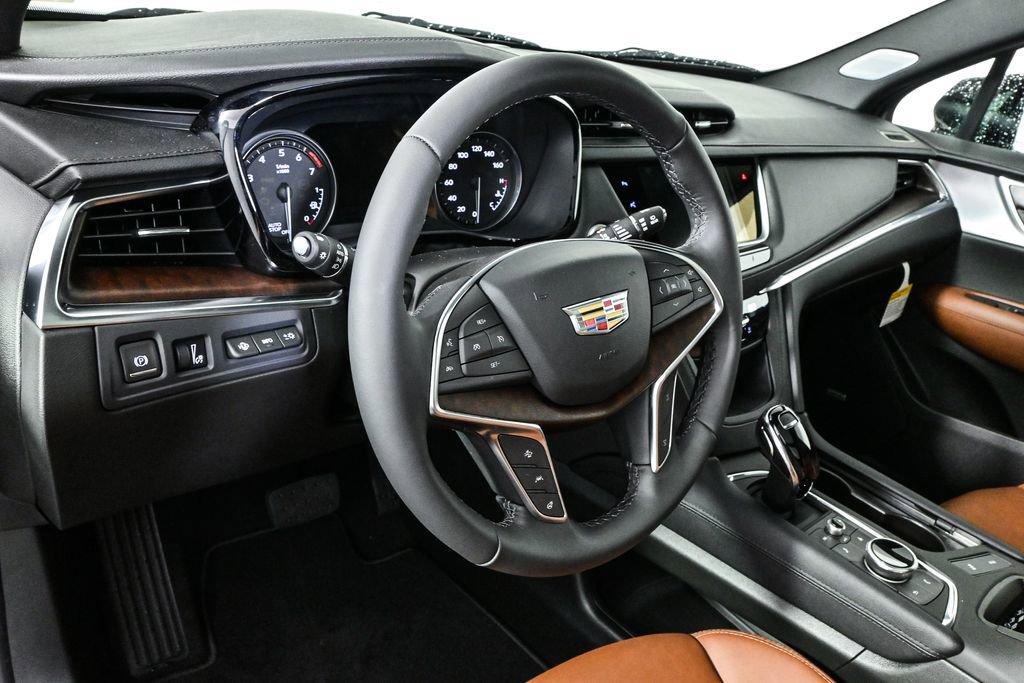 new 2024 Cadillac XT5 car, priced at $49,660