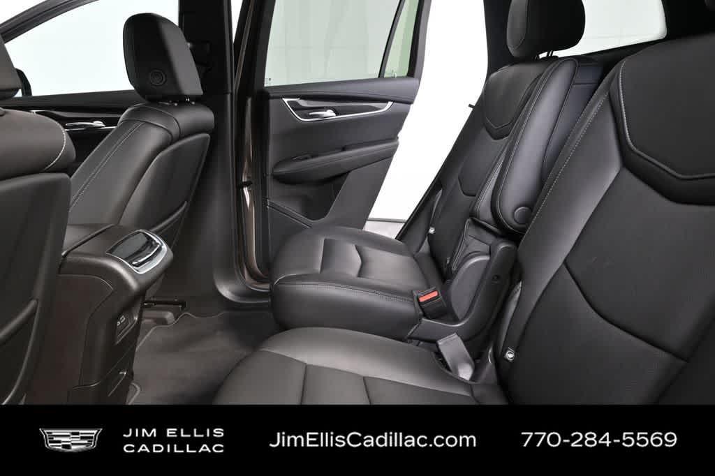 used 2022 Cadillac XT6 car, priced at $32,950