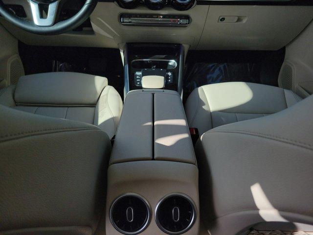 used 2022 Mercedes-Benz GLB 250 car, priced at $28,900