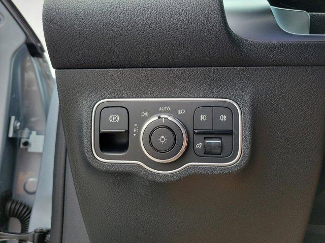 new 2026 Mercedes-Benz GLB 250 car, priced at $49,325