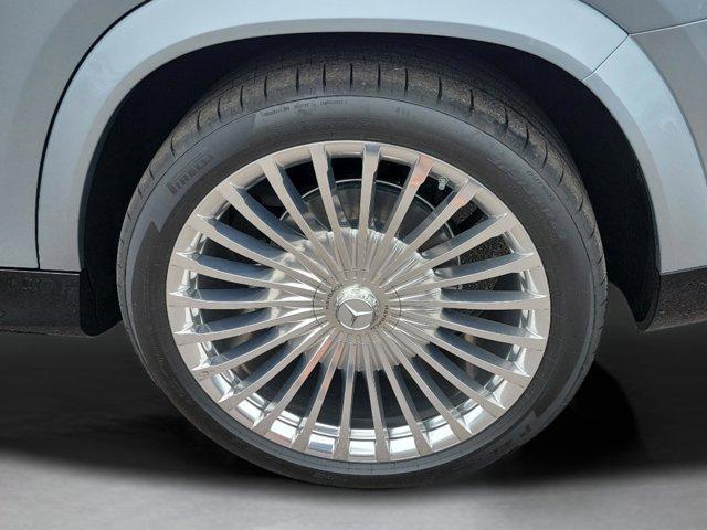 new 2026 Mercedes-Benz Maybach GLS 600 car, priced at $209,555