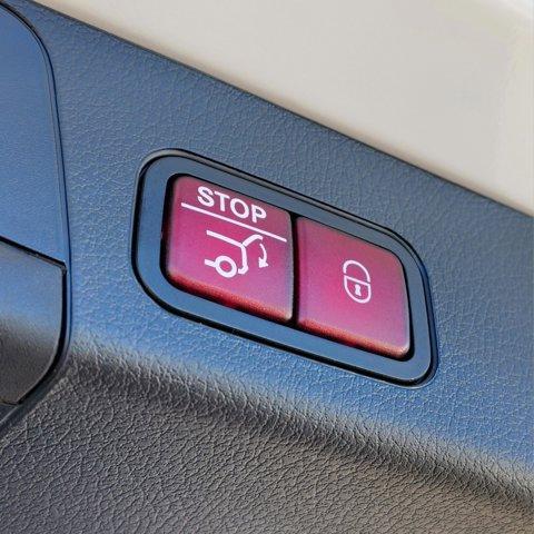 new 2026 Mercedes-Benz GLB 250 car, priced at $49,915