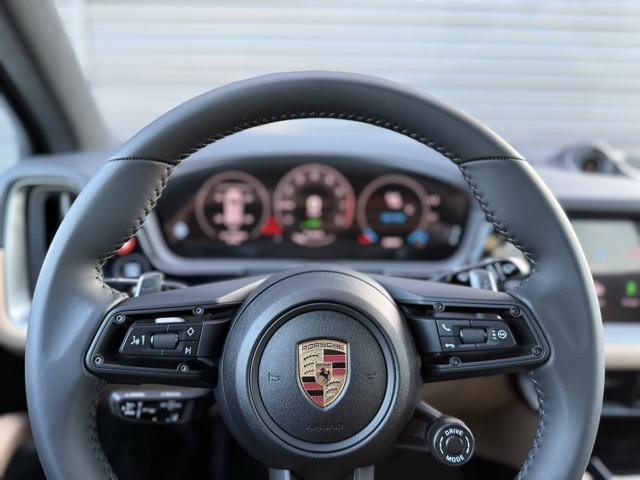 new 2025 Porsche Cayenne car, priced at $123,085