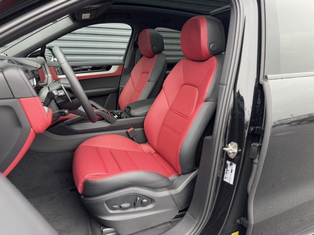 new 2025 Porsche Cayenne car, priced at $112,005