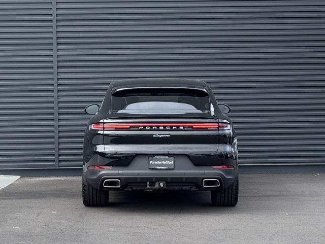 new 2025 Porsche Cayenne car, priced at $112,005