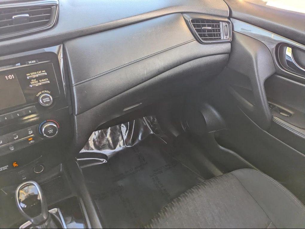 used 2017 Nissan Rogue car, priced at $7,702