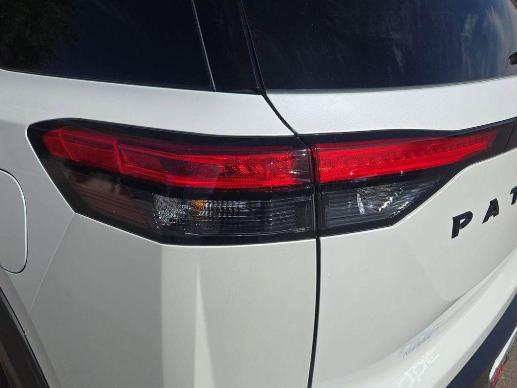 new 2026 Nissan Pathfinder car, priced at $40,518