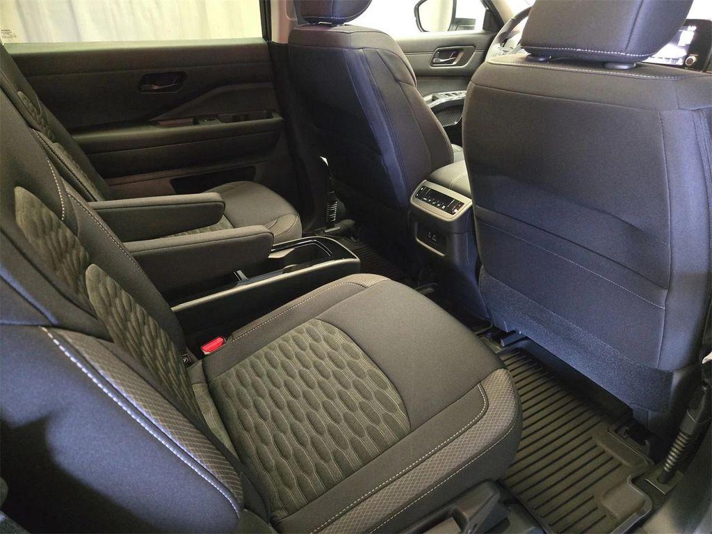 new 2025 Nissan Pathfinder car, priced at $34,850