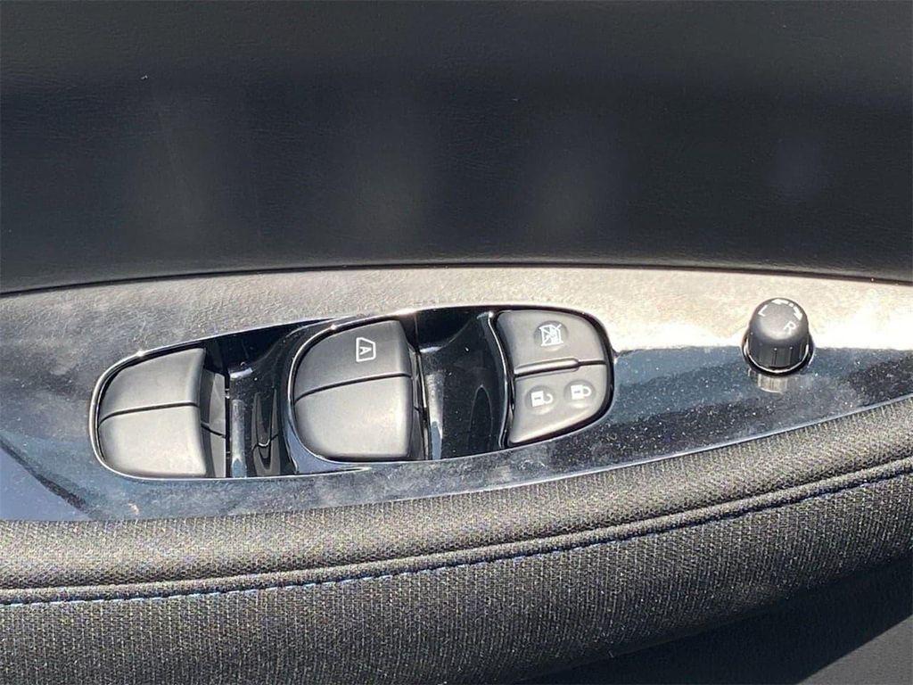 new 2025 Nissan Leaf car, priced at $26,335