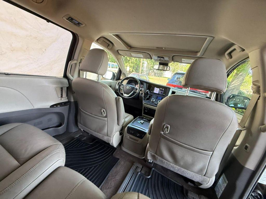 2018 Midnight Black Metallic Toyota Sienna