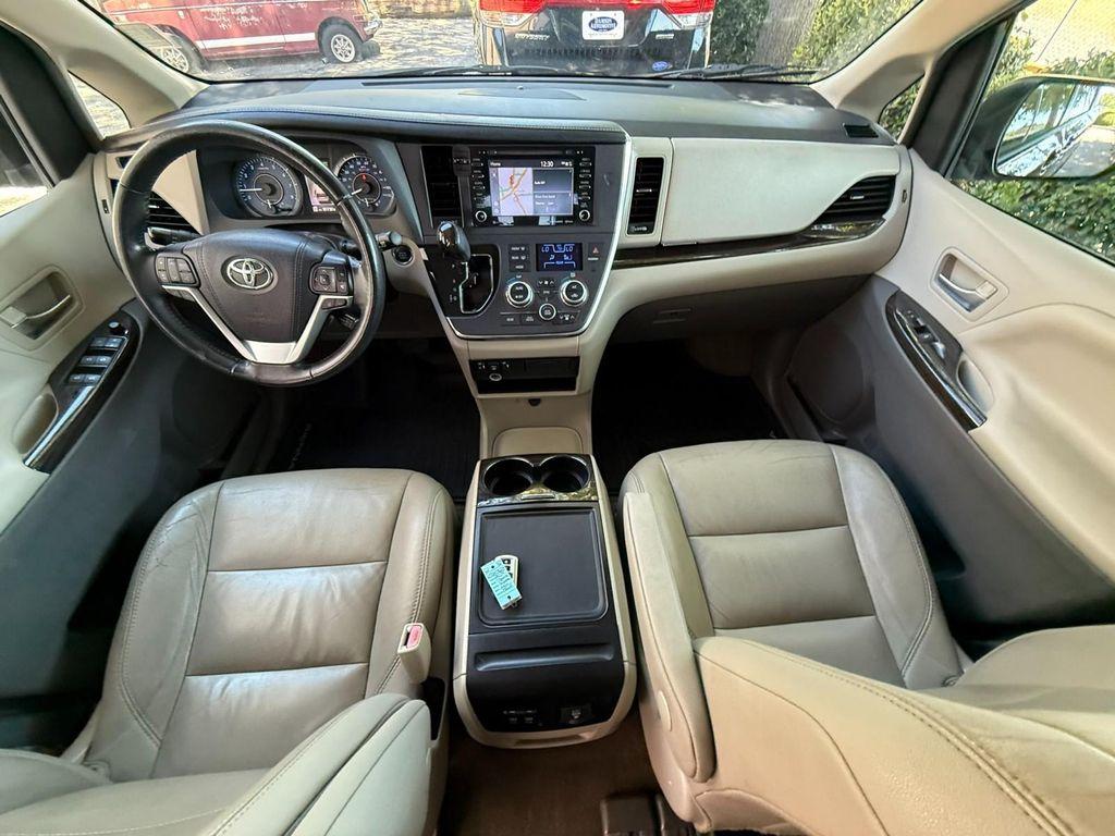 2018 Midnight Black Metallic Toyota Sienna