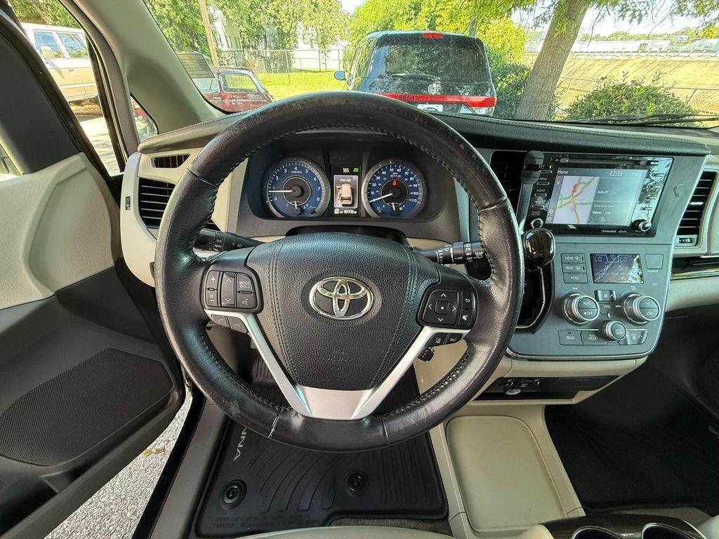 2018 Midnight Black Metallic Toyota Sienna