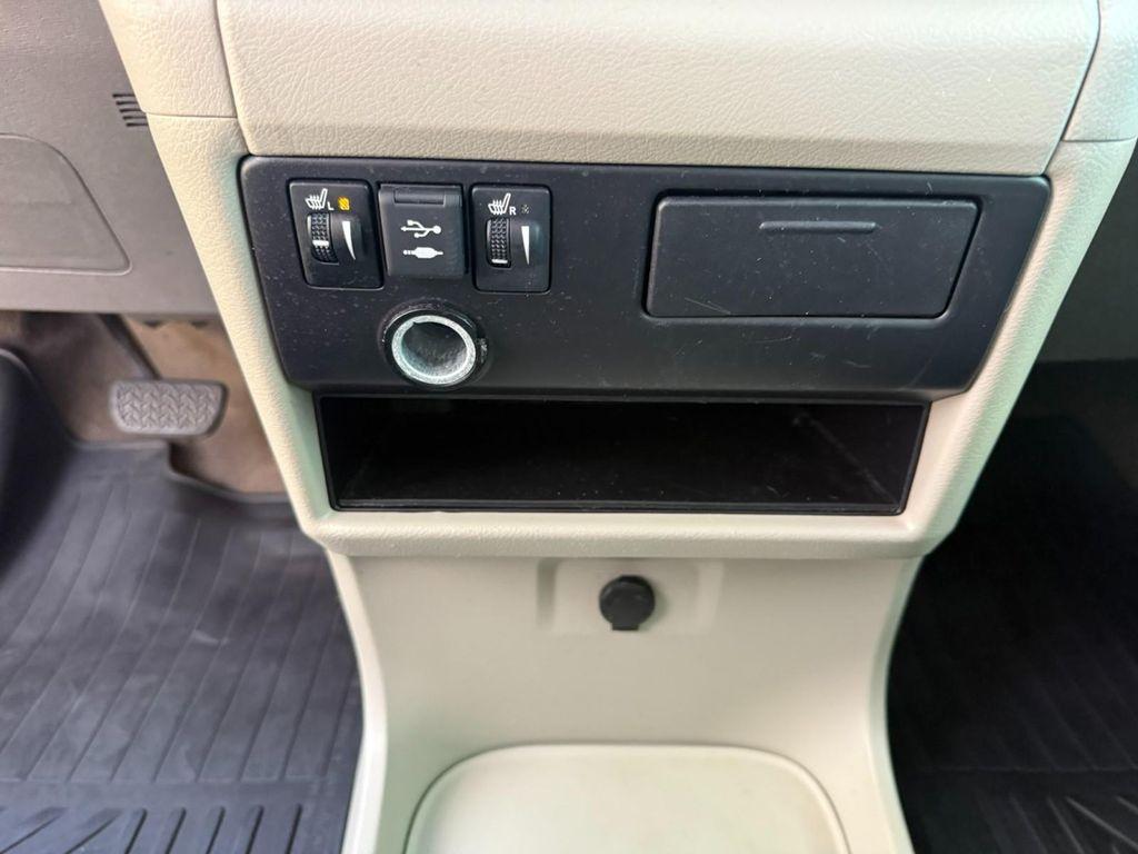 2018 Midnight Black Metallic Toyota Sienna
