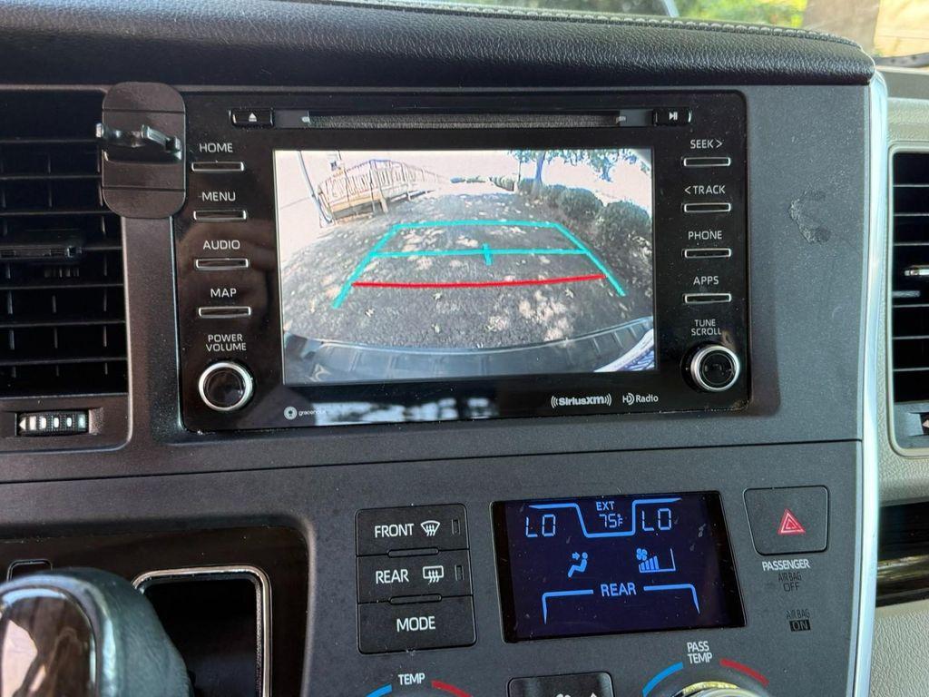 2018 Midnight Black Metallic Toyota Sienna