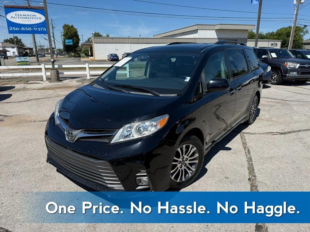 2018 Midnight Black Metallic Toyota Sienna