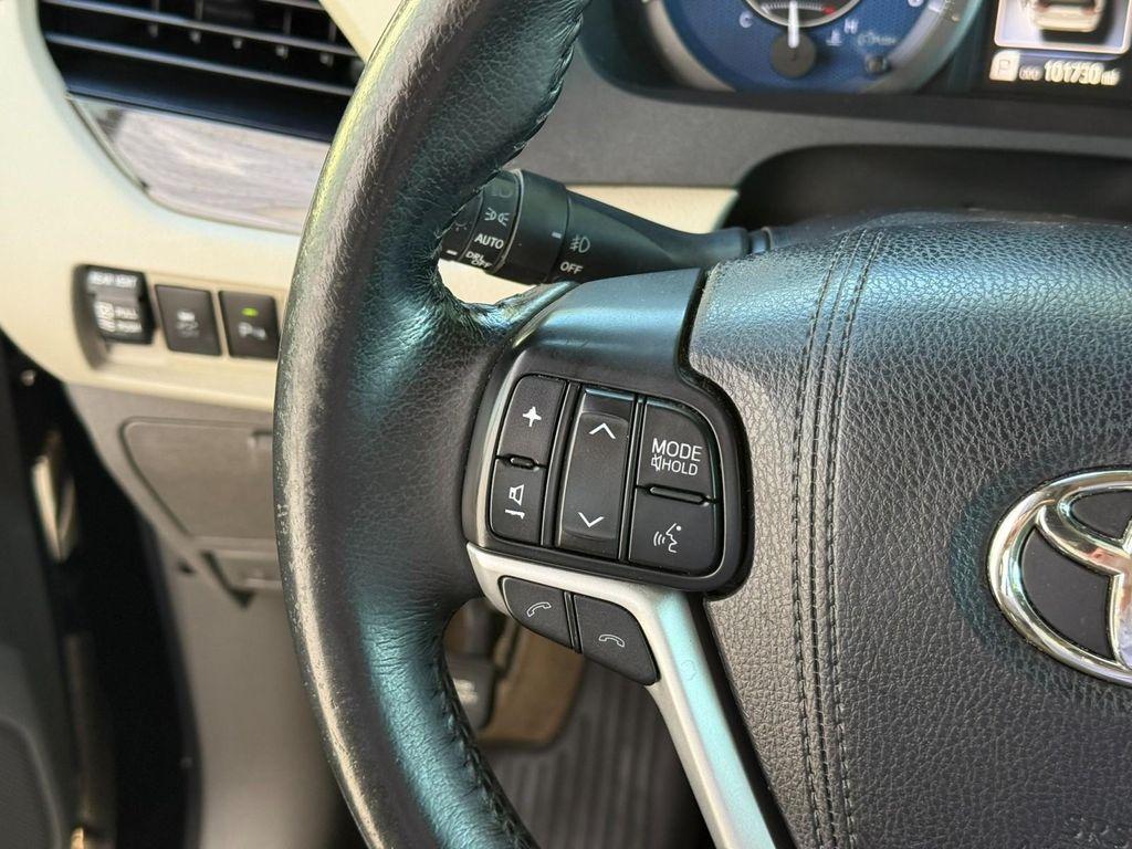 2018 Midnight Black Metallic Toyota Sienna