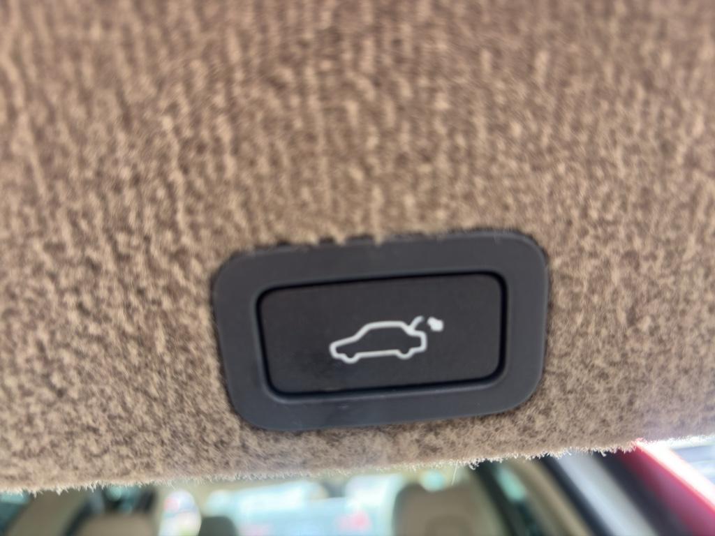 used 2015 Volvo XC60 car, priced at $11,657