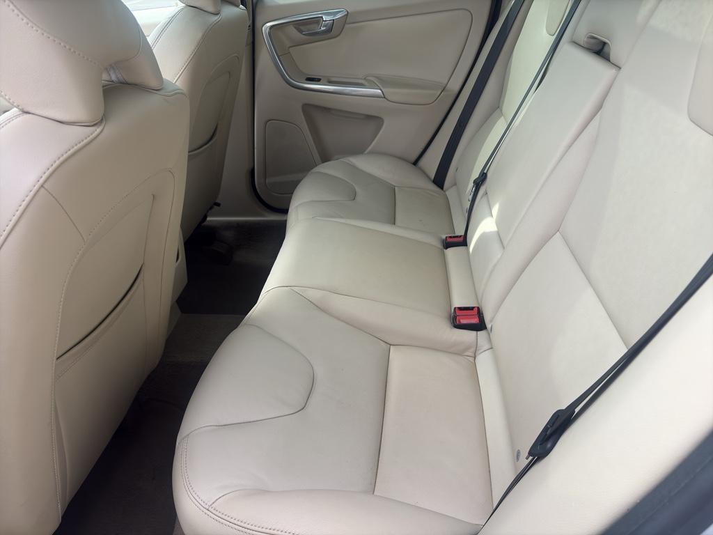 used 2015 Volvo XC60 car, priced at $11,657