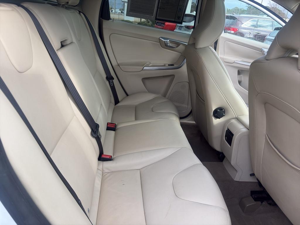 used 2015 Volvo XC60 car, priced at $11,657