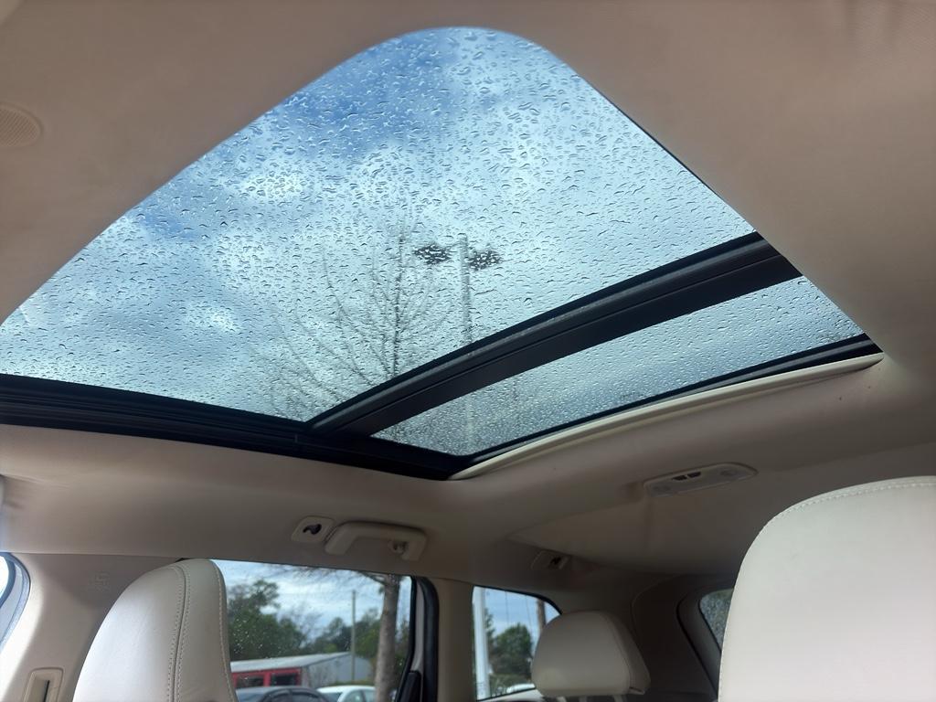 used 2015 Volvo XC60 car, priced at $11,657