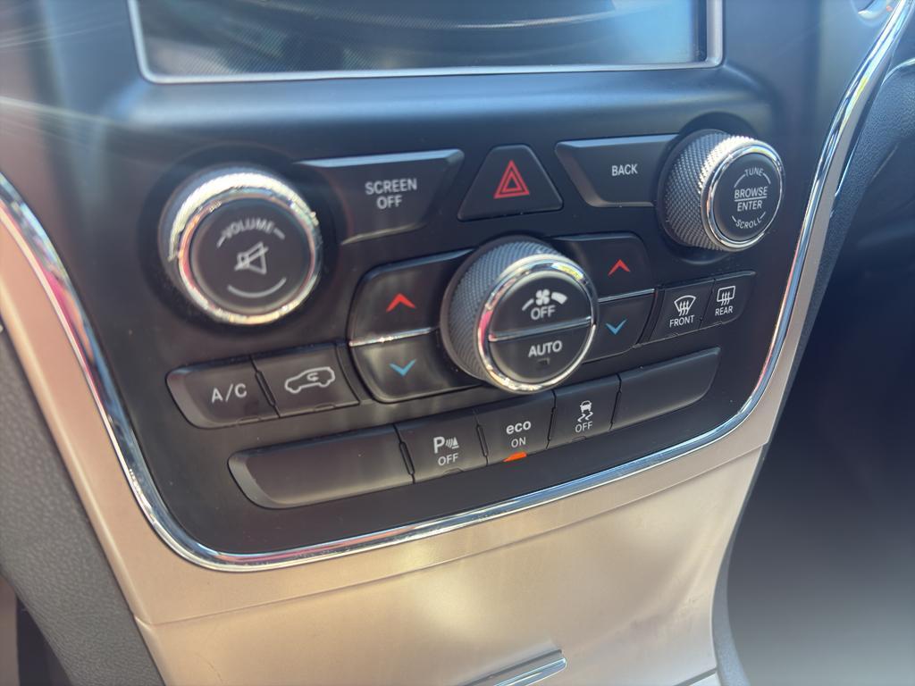 used 2014 Jeep Grand Cherokee car, priced at $12,400