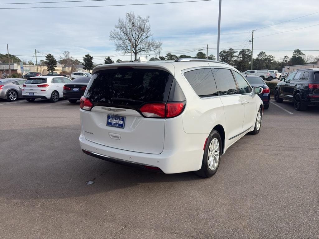 used 2018 Chrysler Pacifica car, priced at $13,800