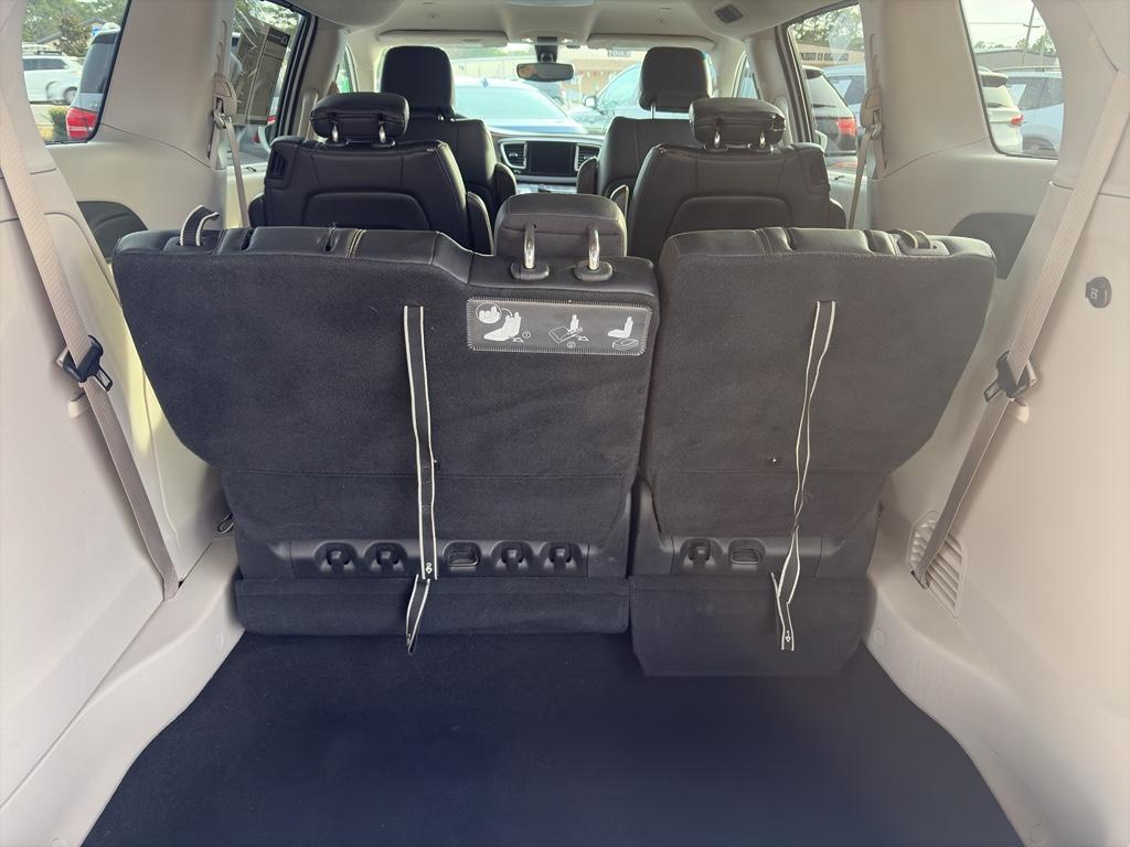 used 2018 Chrysler Pacifica car, priced at $13,800