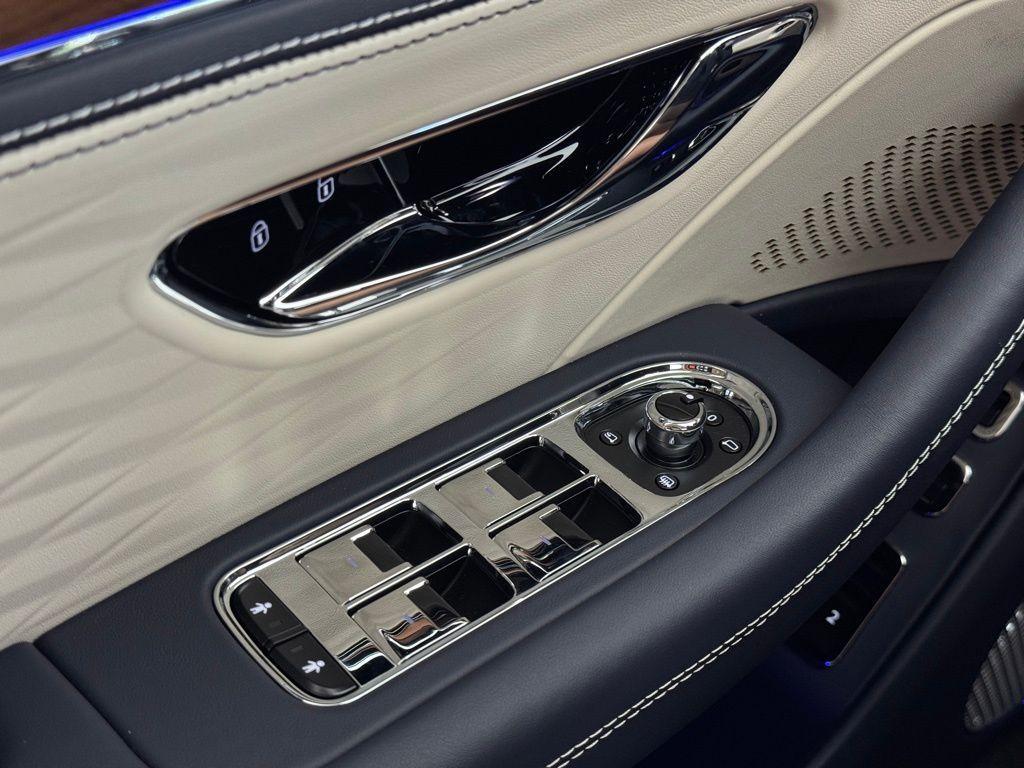 new 2026 Bentley Flying Spur car, priced at $337,475