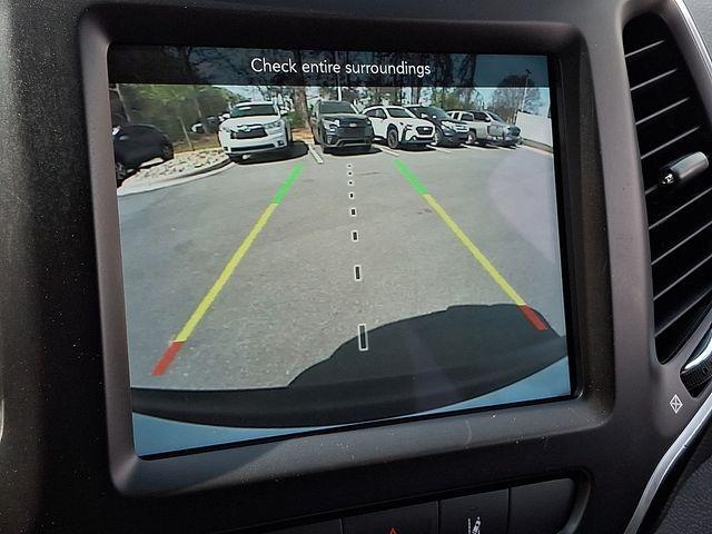 used 2022 Jeep Cherokee car, priced at $20,491