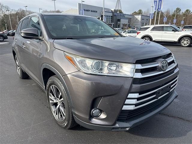 used 2017 Toyota Highlander car, priced at $17,981